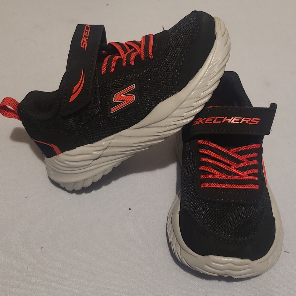 Toddler size 8 skechers shoes